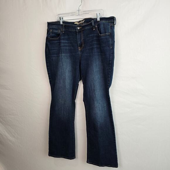 Old Navy The Sweet Heart Jeans Women's 18 Blue Dark Wash Bootcut - Picture 8 of 16
